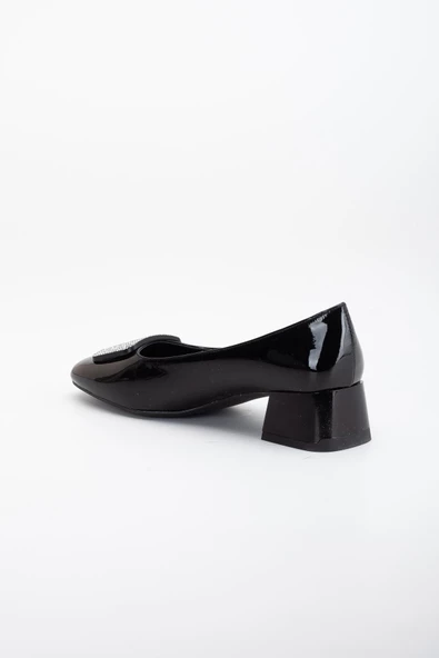 Büyük Numara Rugan Kare Taşlı Siyah Kadın Kısa Topuklu Ayakkabı - Resim 5