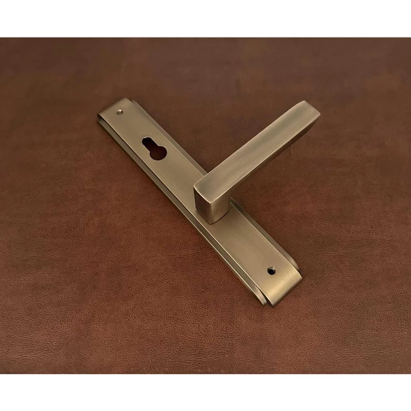 Bella Antik Sarı Lüx Zamak Aynalı Yale Çelik Kapı Kolu Sol Basar Tek Yön - Resim 3