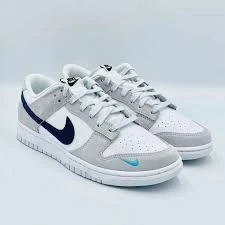 Nike Dunk Low Retro Sneaker