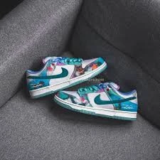 Nike Men's Dunk Low Sb Futura Laboratories Bleached Aqua 2024