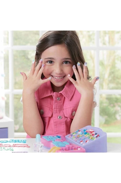 Adore Oyuncak AquaBeads Tasarla ve Sergile Tırnak Atölyesi 35027