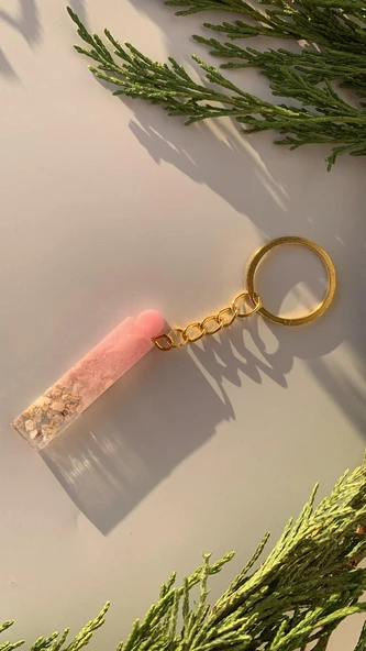 İ Harfi Epoksi İçine Pembe Renk Deniz Kabuğu Süslemeli Gold Aksesuarlı Anahtarlık El Yapımı - Resim 7