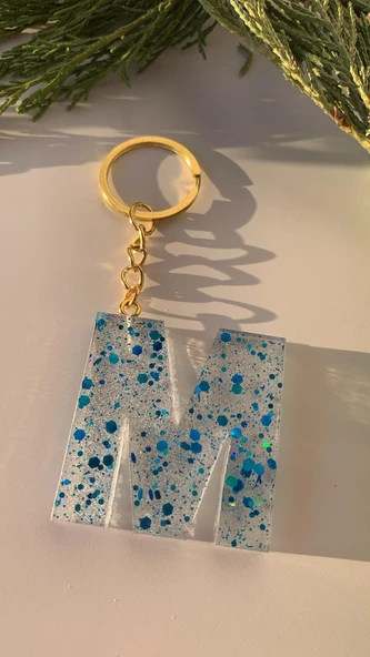 M Harfi Şeffaf Epoksi Mavi Glitter Süslemeli Gold Aksesuarlı Anahtarlık El Yapımı Hediyelik ürün görseli