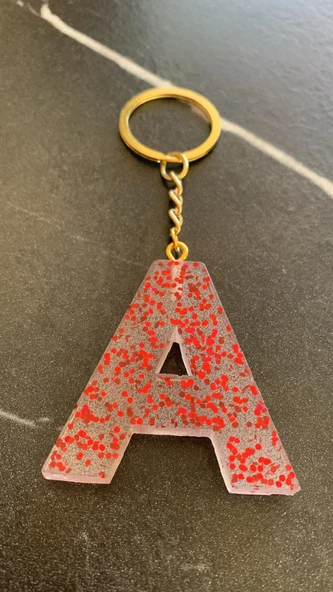 A Harfi Kırmızı Simli Pullu Gold Aksesuarlı Epoksi Anahtarlık El Yapımı Epoksi Hediyelik - Resim 4