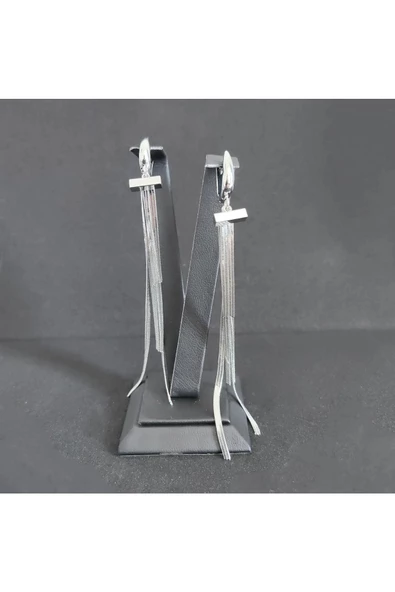 Zincir Modeli 9 Cm Uzunluğunda Gümüş Kaplama Bijuteri Küpe ürün görseli