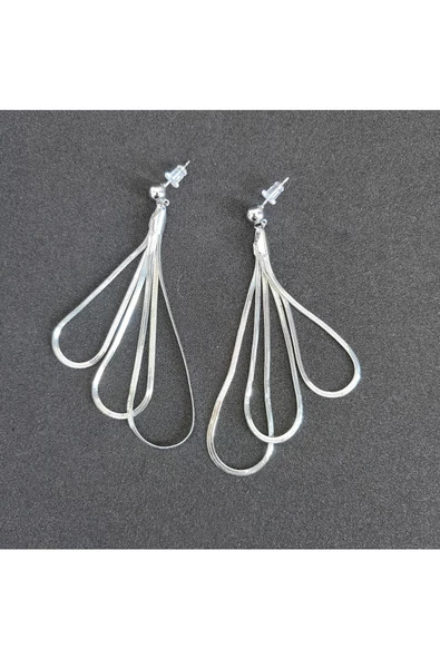 Zincir Modeli 8 Cm Uzunluğunda Gümüş Kaplama Bijuteri Küpe ürün görseli