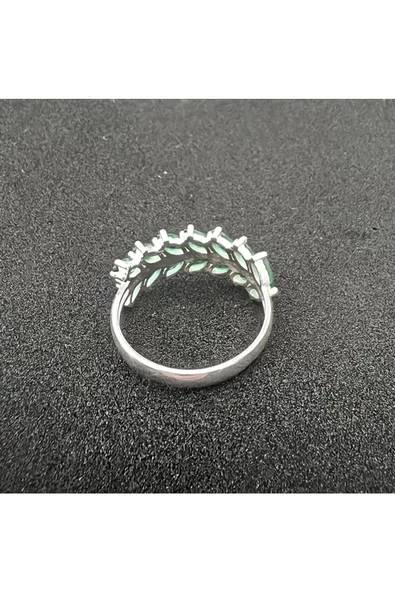 Beyaz Renkli Zirkon Taşlı Yaprak Modeli Yüzük 925 Ayar Gümüş - Resim 3