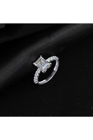 Tek Baget Taşlı Model Yüzük 925 Ayar Gümüş - Resim 3