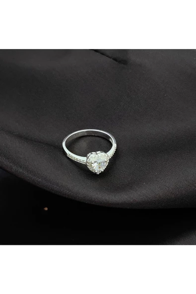 Zirkon Taşlı Kalp Modeli Yüzük 925 Ayar Gümüş - 3