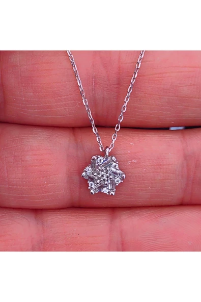 Zirkon Taşlı Çiçek Modeli Zincirli Kolye Ucu 925 Ayar Gümüş - Resim 3