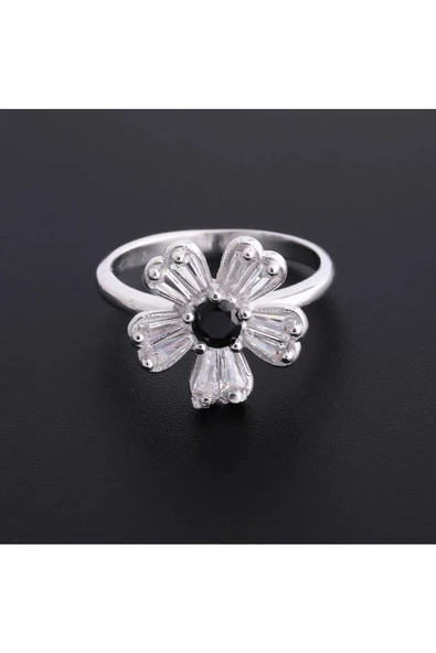 Ortası Siyah Renkli Tek Taş Çiçek Modeli Yüzük 925 Ayar Gümüş - 2