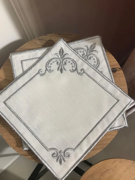 NİVEMESHOME MİHRİMAH NAKIŞLI GÜMÜŞ KARE (6 ADET) KETEN KOKTEYL PEÇETESİ KAHVE YANI SUNUMLUK - 6