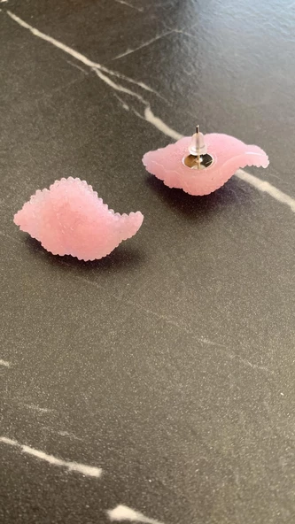 Parlak Pembe Renkli İstiridye Şekilli Küpe Gümüş Aksesuarlı El Yapımı Epoksi Hediyelik - Resim 8