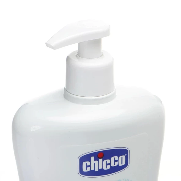Chicco Baby Moments Doğal Göz Yakmayan Saç ve Vücut Şampuanı 750ml - 5