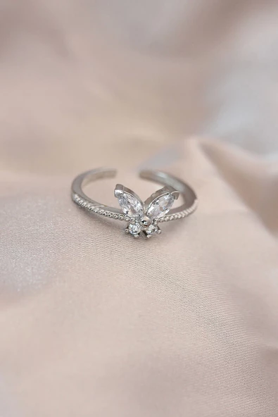 MuI MuI Ayarlamalı Gümüş Renk Metal Zirkon Taş ve Kristal Taşlı Kelebek Model Yüzük