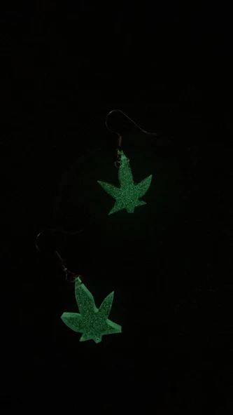 Fosforlu Neon Şeffaf Yeşil Renk Gold Aksesuarlı Küçük Asma Yaprağı Şekilli Epoksi Küpe Ypr1 - Resim 7