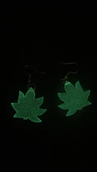 Fosforlu Neon Şeffaf Yeşil Renk Gold Aksesuarlı Orta Boy Asma Yaprağı Epoksi Küpe El Yapımı Ypr2 - Resim 4