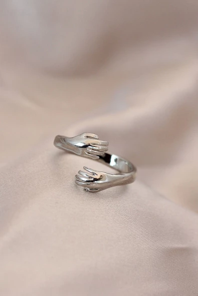 Ayarlamalı Gümüş Renk Metal Sarılan Eller Model Yüzük ürün görseli 1