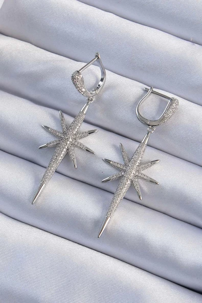 Pirinç Gümüş Renk Zirkon Taş Kaplama Kutup Yıldızı Tasarımlı Kadın Küpe ürün görseli 1