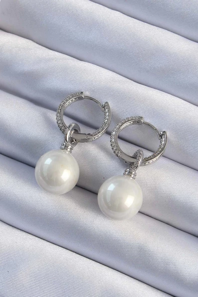 Pirinç Gümüş Renk Zirkon Taş Kaplama İnci Tasarımlı Kadın Küpe ürün görseli 1