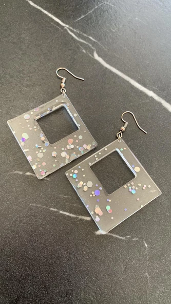 Şeffaf Epoksi İçinde Gümüş Glitter Süs Gümüş Aksesuarlı Büyük Karo İçi Boş Şekil Küpe El Yapımı - Resim 4