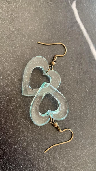 Transparan Su Yeşili Renkli Antik Sarı Aksesuar İçi Boş Kalp Şekil 5 Cm Epoksi Küpe El Yapımı - Resim 3