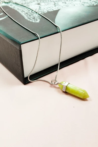 Peridot Doğal Taşı Zincirli El Yapımı Tasarımlı Kolye Uç: 3,5 cm Zincir: 20 cm Kutulu - 3