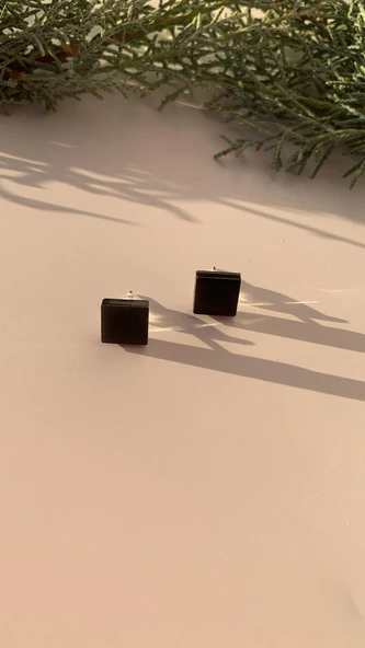 Parlak Siyah Renkli Küçük Kare Şekil Gümüş Aksesuarlı Epoksi Küpe El Yapımı Hediyelik - Resim 5