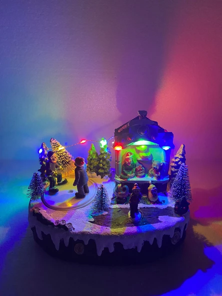 Yılbaşı Evi Sesli Işıklı Hareketli Dönen Buz Pateni - 4