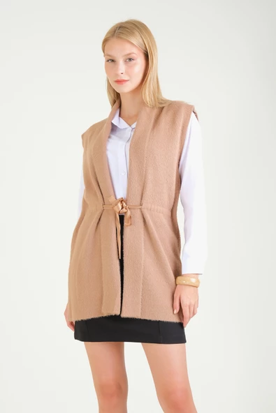 Kadın Bel Kurdela Ayarlamalı Tüylü Yelek Camel