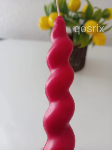 qosrix Kırmızı Italyan Burgulu Şamdan Soya Mumu Doğal Kokulu Çubuk Konik Burgu Spiral Mum Dekoratif 1 Adet - Resim 3