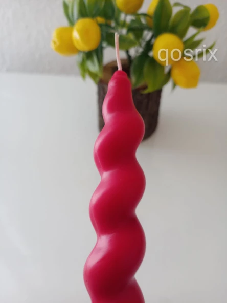 qosrix Kırmızı Italyan Burgulu Şamdan Soya Mumu Doğal Kokulu Çubuk Konik Burgu Spiral Mum Dekoratif 1 Adet - Resim 2