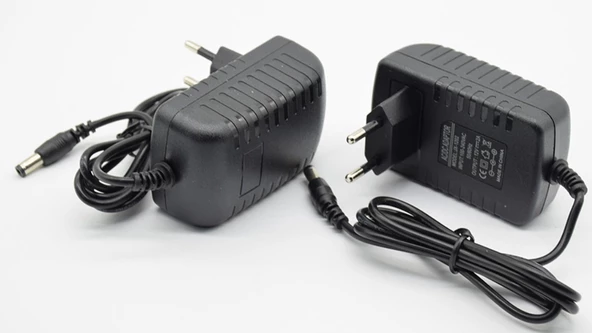 CATA 12v 2A Fişli Adaptör Plastik Kasa 16-24w IP44 5.5x2.5mm Jaklı