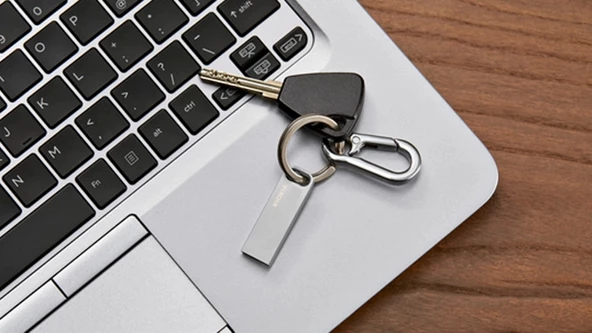 KIOXIA 32 GB FLASH BELLEK USB 3.2 - 4