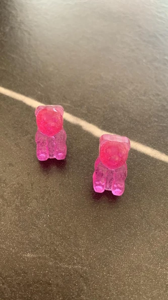 Parlak Mor Renkli Sarı Gold Aksesuarlı Ayıcık Şekil Epoksi Küpe El Yapımı Hediyelik - Resim 2