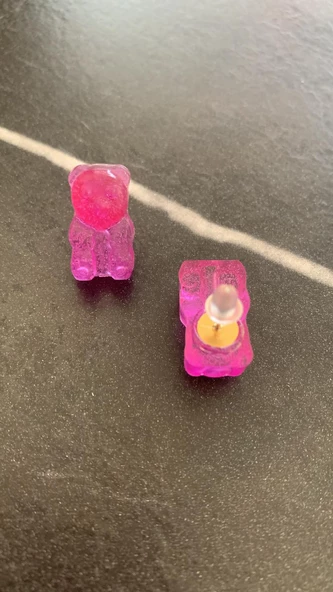 Parlak Mor Renkli Sarı Gold Aksesuarlı Ayıcık Şekil Epoksi Küpe El Yapımı Hediyelik - Resim 8