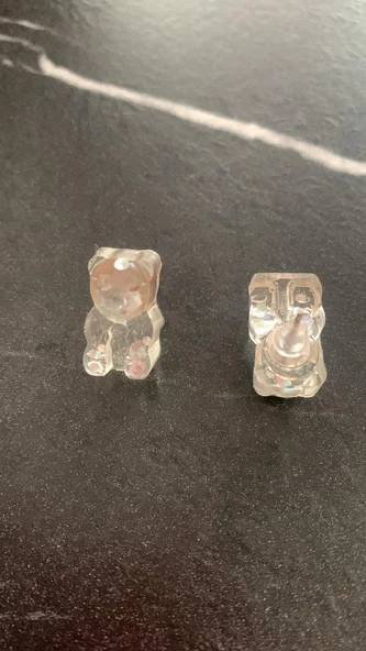Şeffaf Epoksi İçinde Gümüş Glitter Süslü Gümüş Aksesuarlı Ayıcık Şekil Küpe El Yapımı - Resim 6