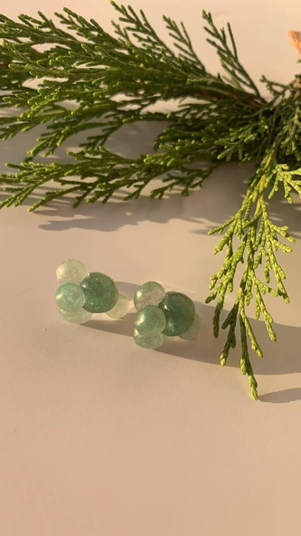 Parlak Çimen Yeşili Renkli Gümüş Aksesuarlı Bulut Şekil Epoksi Küpe Hediyelik ürün görseli