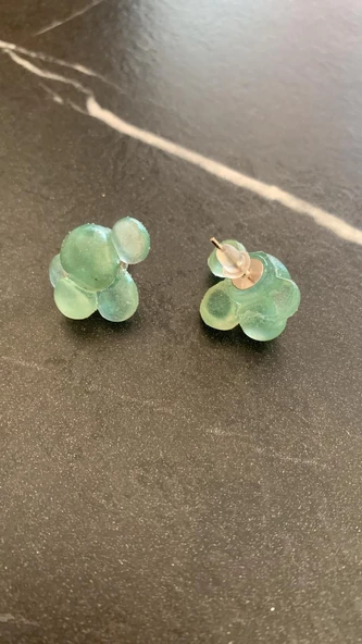 Parlak Çimen Yeşili Renkli Gümüş Aksesuarlı Bulut Şekil Epoksi Küpe Hediyelik - Resim 8