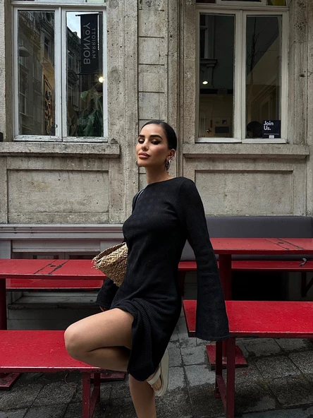 Siyah Sırt Dekolteli Triko Mini Elbise - 2