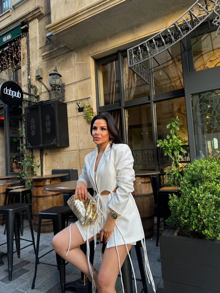 Beyaz Bel Dekolteli Tasarım Ceket - 3