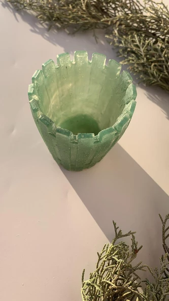Parlak Çimen Yeşili Renkli Tırtıklı Sukulent Epoksi Saksı El Yapımı Hediyelik - 7