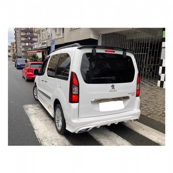 CİTROEN BERLİNGO SİYAH SPOILER