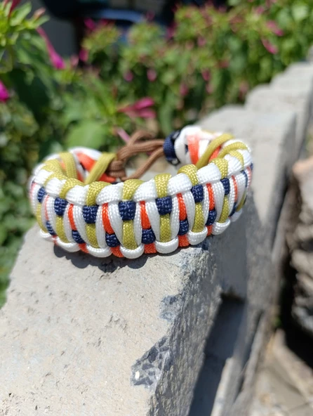SELANOGLUDESİGN -Açık renk uyumlu paracord bileklik. Dragon model