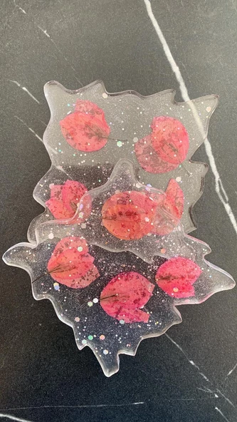Şeffaf Epoksi İçinde Gümüş Glitter ve Pembe Begonvilli Dalgalı Kare Bardak Altlığı El Yapımı - 8