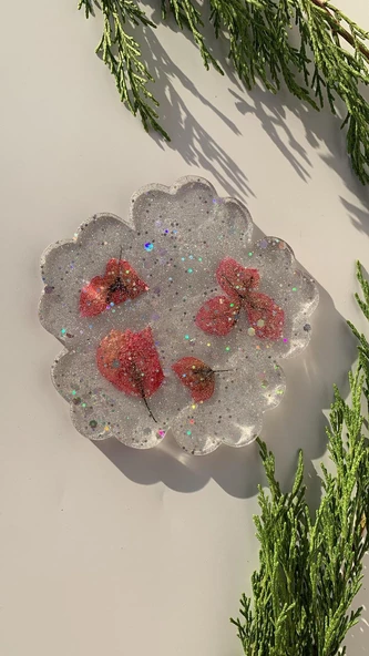 Şeffaf Epoksiye İçinde Gümüş Glitter Ve Begonvil Süslü Kasımpatı Şekil Bardak Altlığı El Yapımı - 7