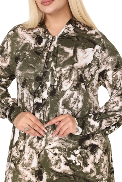 Melsay Butik Fularlı Yeşil Batik Desen Uzun Kollu Büyük Beden Kadın Elbise - Resim 5