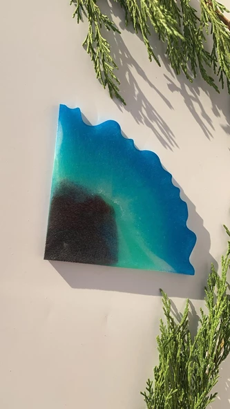 Parlak Deniz Mavi Yeşil Tonlu Siyah Simli Üçgen Dalgalı Şekil Epoksi Bardak Altlığı El Yapımı - 3