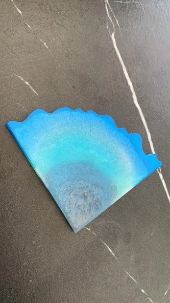 Parlak Deniz Mavi Yeşil Tonlu Siyah Simli Üçgen Dalgalı Şekil Epoksi Bardak Altlığı El Yapımı - 6