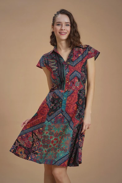 Gömlek Yaka Ön Düğmeli Kısa Kollu Kloş Siyah Desenli Elbise - 4